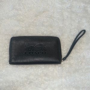 ❌❌❌SOLD ❌❌❌*NWT* COACH leather wallet/wristlet